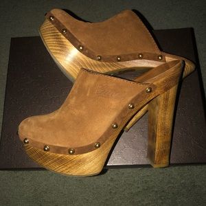 Authentic Gucci suede clogs Sz 37